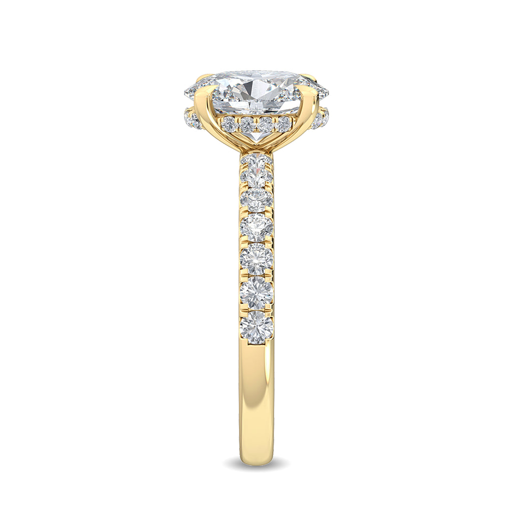 The Classic Pavé Oval